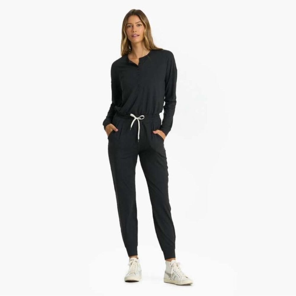 Vuori Lux Hunley Jumpsuit Black Long Sleeve Slouchy Jersey Knit Lounge Wear XL